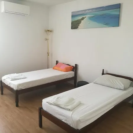 And Cozy Two Single Bed Homestay szállás
