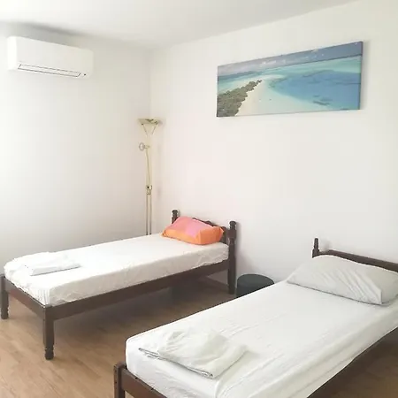 And Cozy Two Single Bed Quarto em Acomodações Particulares Split