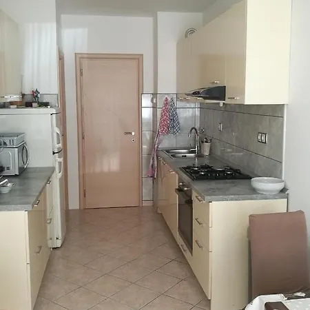 Homestay And Cozy Two Single Bed