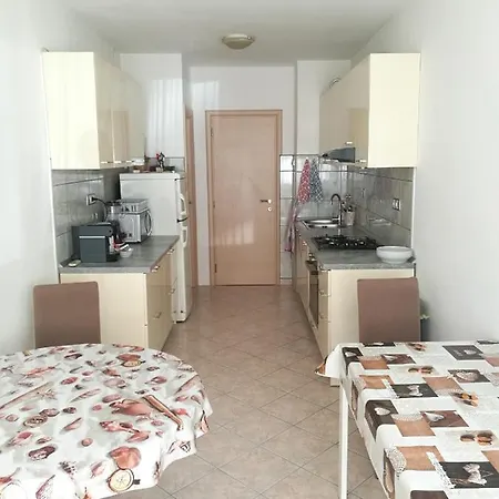 Privatunterkunft And Cozy Two Single Bed *