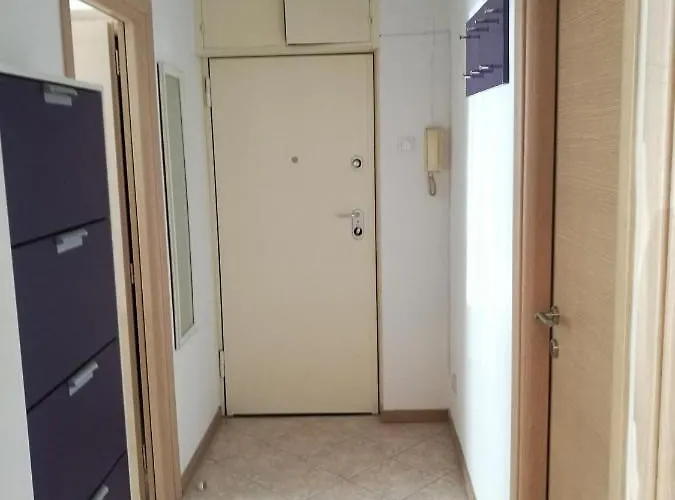 And Cozy Two Single Bed * Split