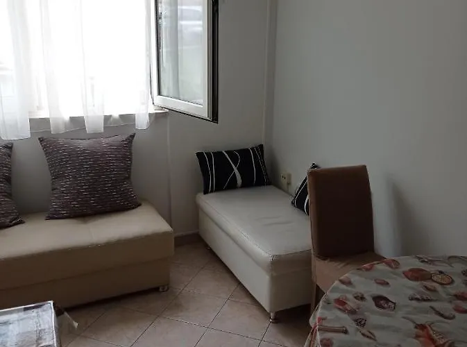 And Cozy Two Single Bed スプリト