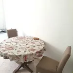 And Cozy Two Single Bed Сплит