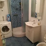 Проживание в семье And Cozy Two Single Bed Сплит