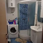 Проживание в семье And Cozy Two Single Bed *