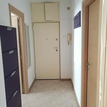 And Cozy Two Single Bed * Сплит